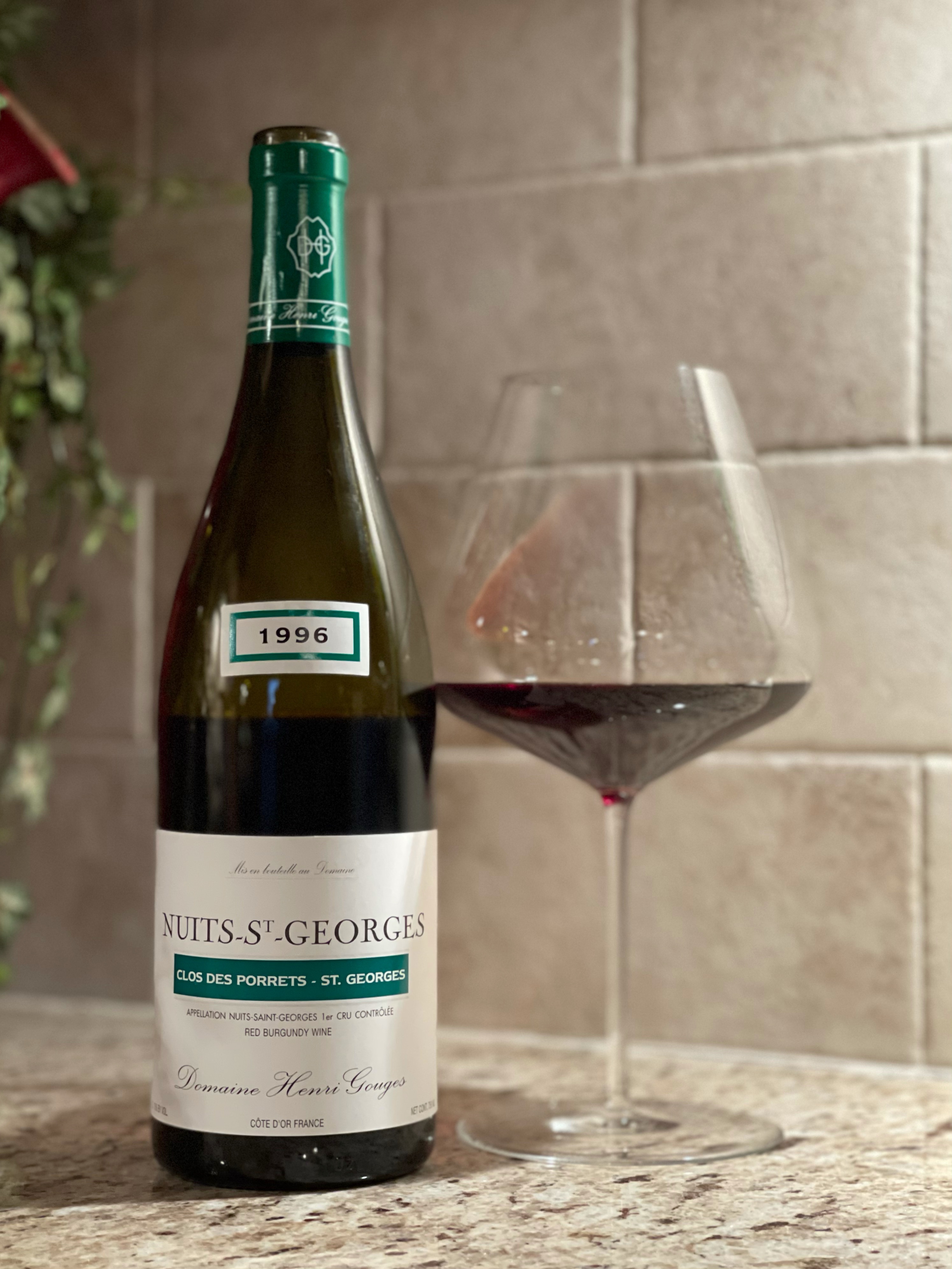 Bouteille De Vin Nuits-Saint-Georges Misserey & Frère 1941 – Bourgogne, 750 Ml, 12% Vol